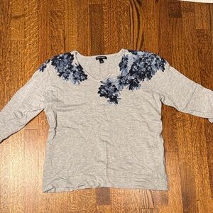 Roz & Ali (DressBarn) gray stretchy floral sweater